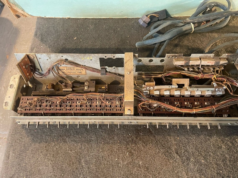 Seeburg Model LPC Selection Keyboard Assembly—type TES169