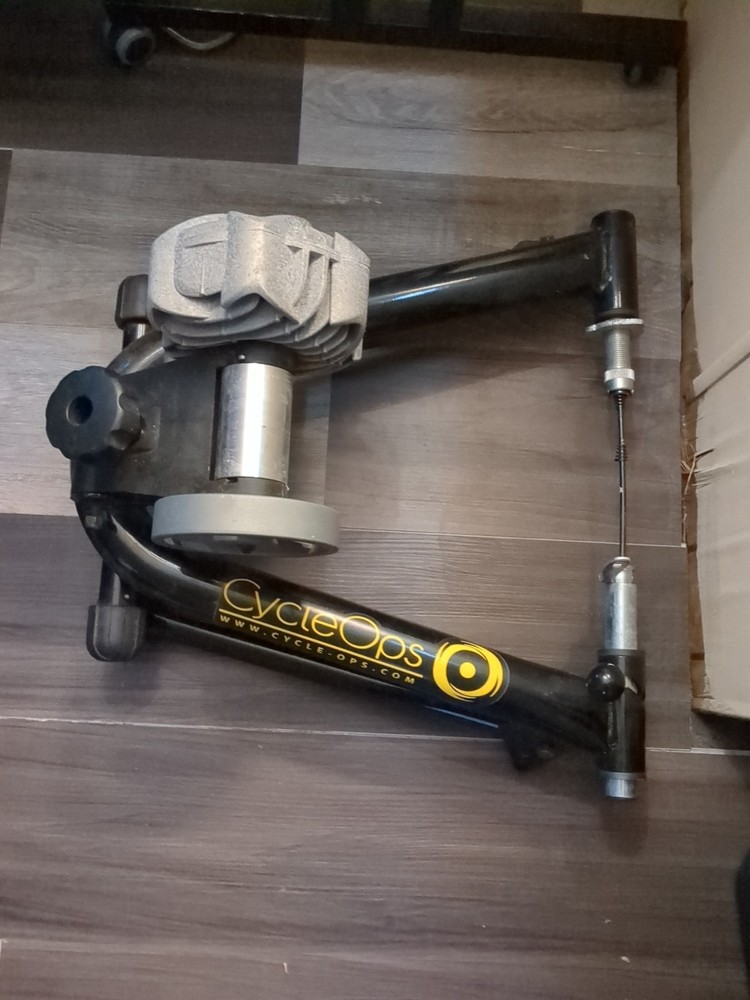 CycleOps FLUID2 Trainer