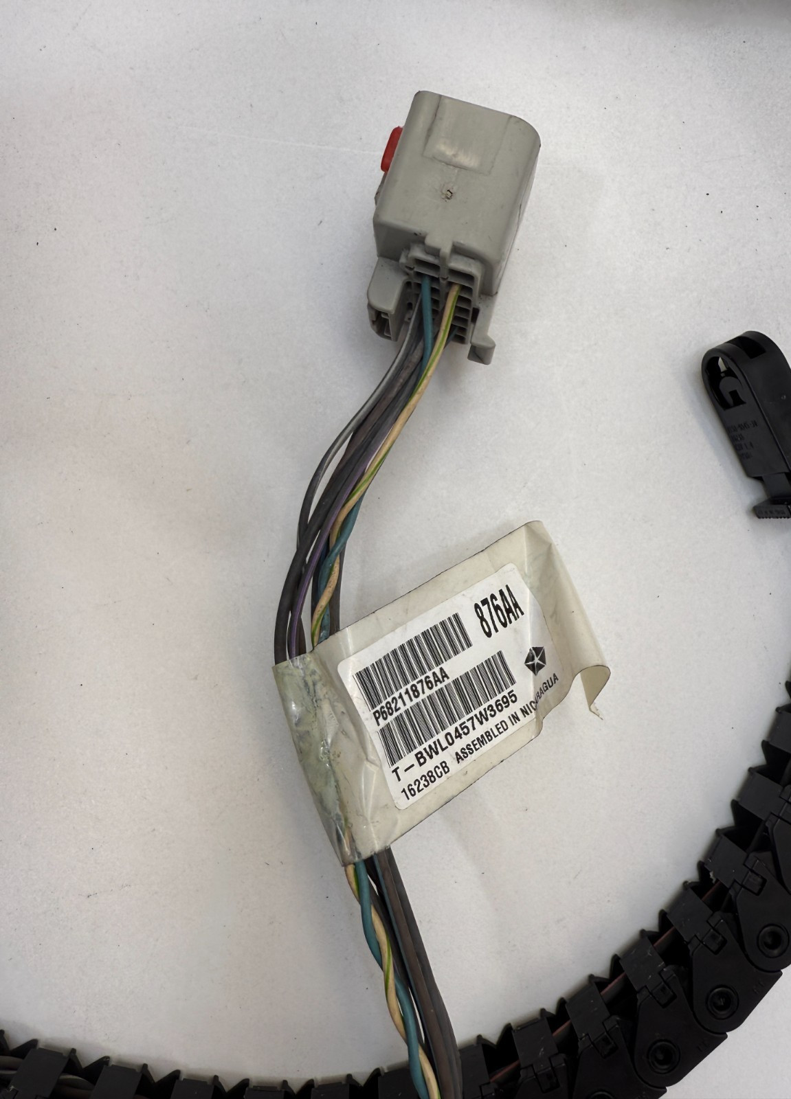 68211876AA OEM MOPAR 13-14 Routan Sliding Door Right Wire Track TESTED