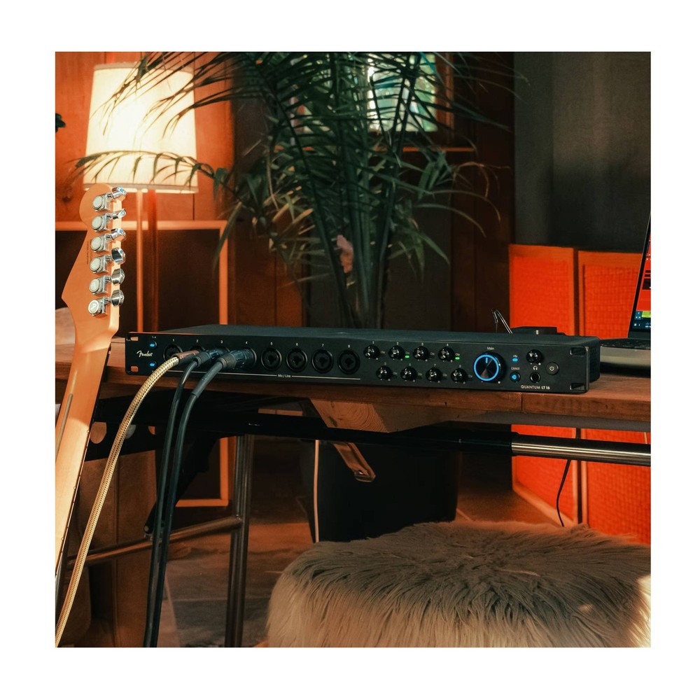 Fender Studio Quantum LT 16 USB-C Audio Interface with 8 MAX-HD Mic Preamps
