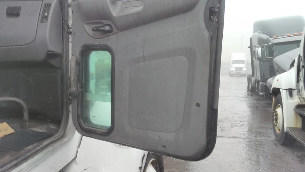 For 2014 PETERBILT 382 2011-2016 DOOR ASSEMBLY Right , OH