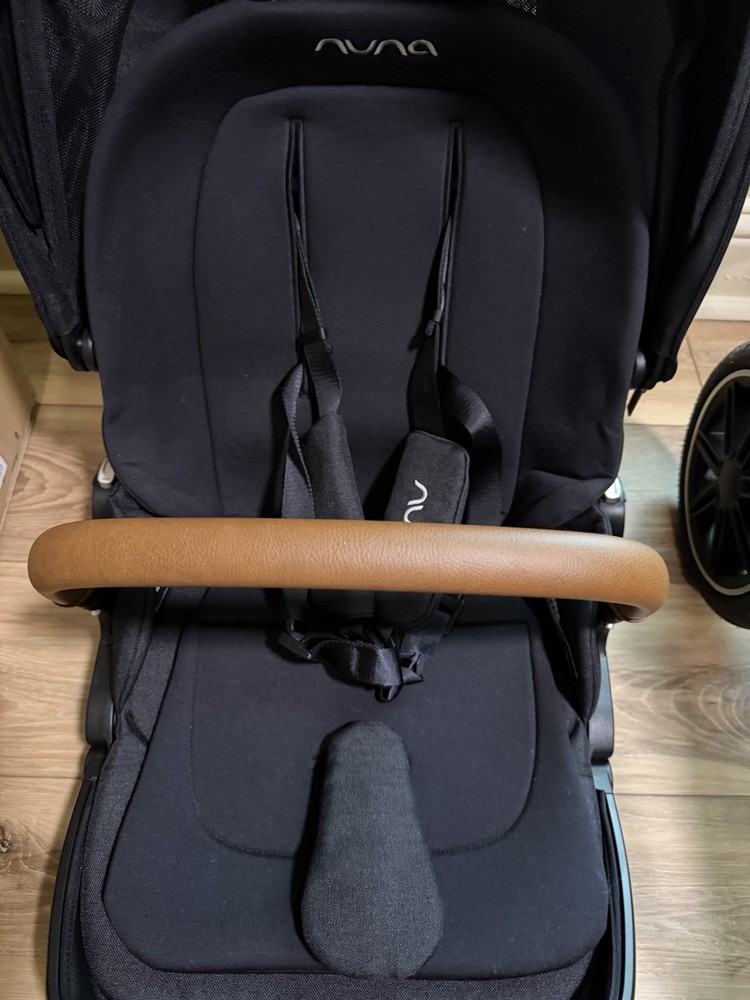 Nuna Triv next Stroller