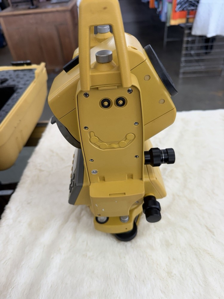 Topcon GTS 229 Total Station With Accessories