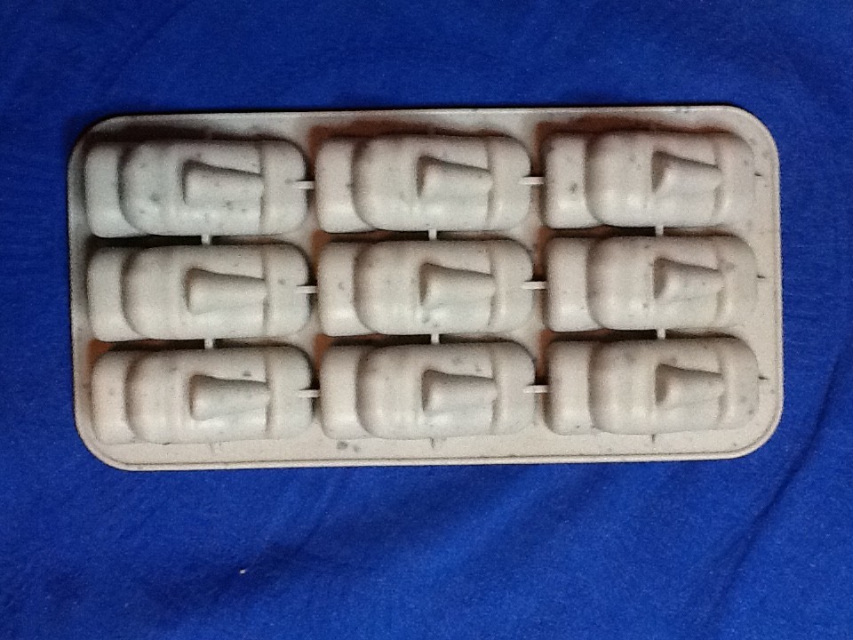 EASTER ISLAND MOAI STATUE SHAPE ICE CUBE TRAY, SILICONE MATERIAL,9 CUBES 101024C