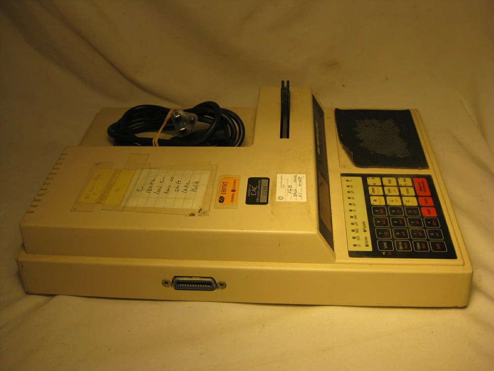 Wayne Kerr Automatic LCR Meter 4210 digital electronic test equipment *powers on