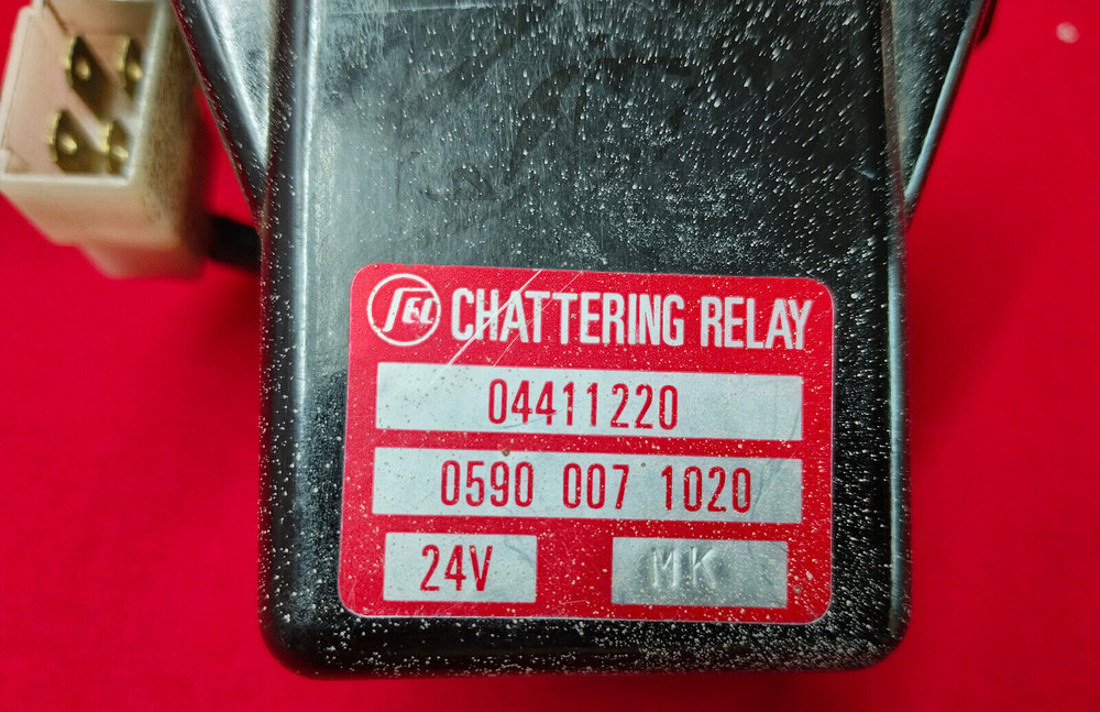 CHATTERING RELAY 04411220
