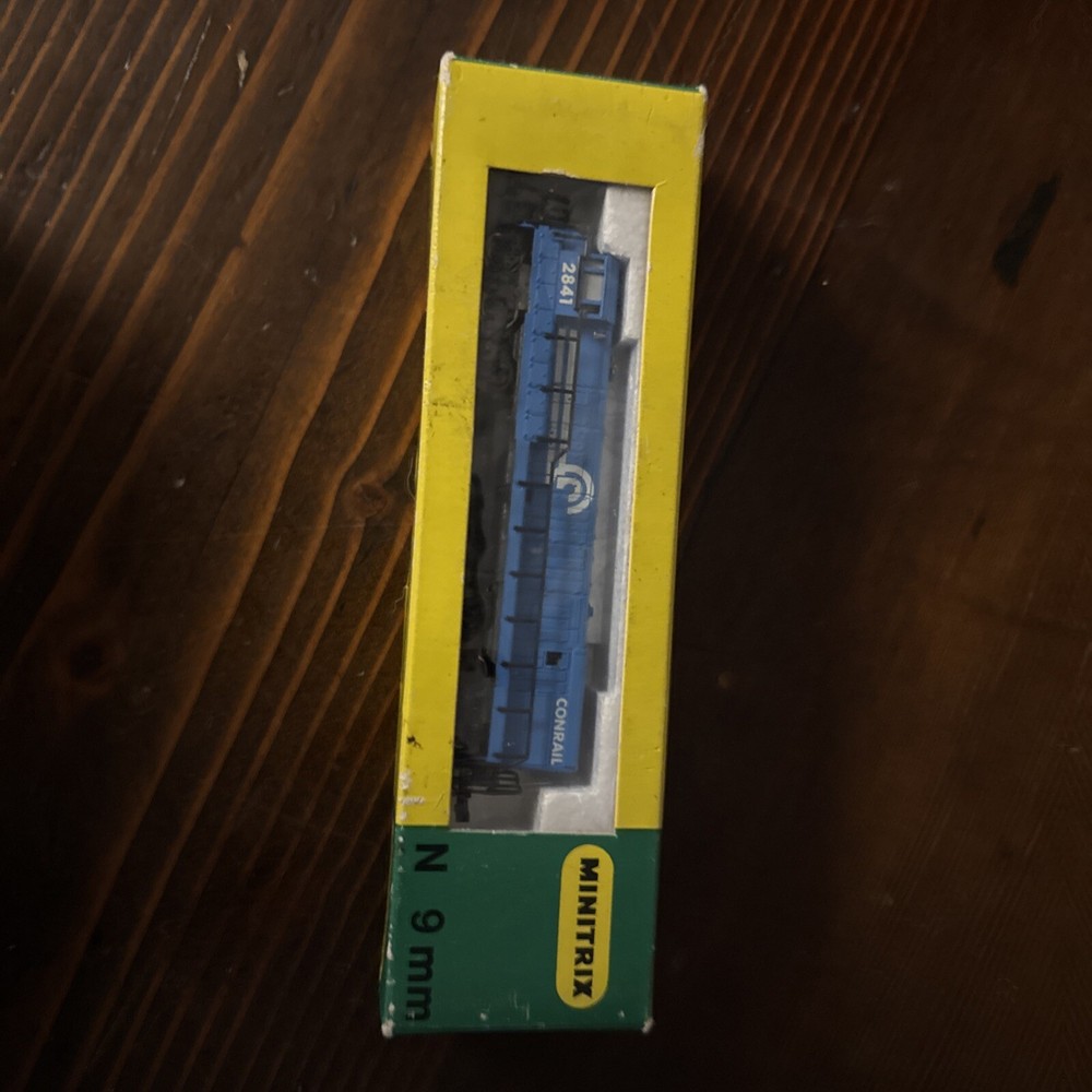 Minitrix N Scale Conrail 2841 Locomotive Engine with box 2009
