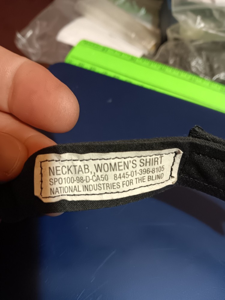 Neck Tab- Black- Hook And Loop (24-350)