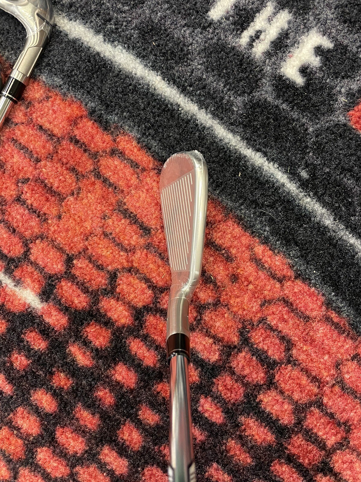 New Taylormade Men's Golf Clubs SIM2 Max Iron Set (5-AW) Steel Stiff Flex RH