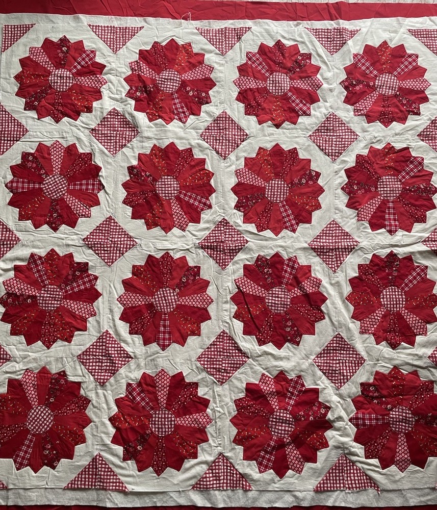 Unfinished Quilt Red Dresden Fan Pattern designed by Nancy Zieman (Needs Edging)