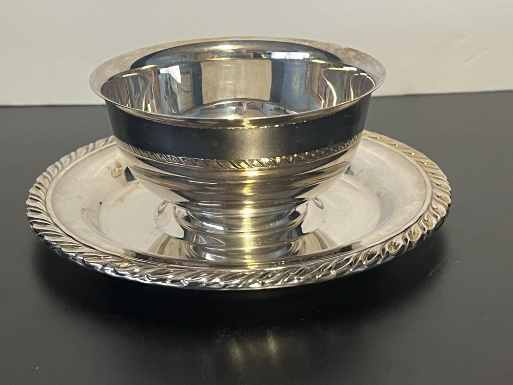 Oneida LTD Silversmiths Bowl W/Attached Dish