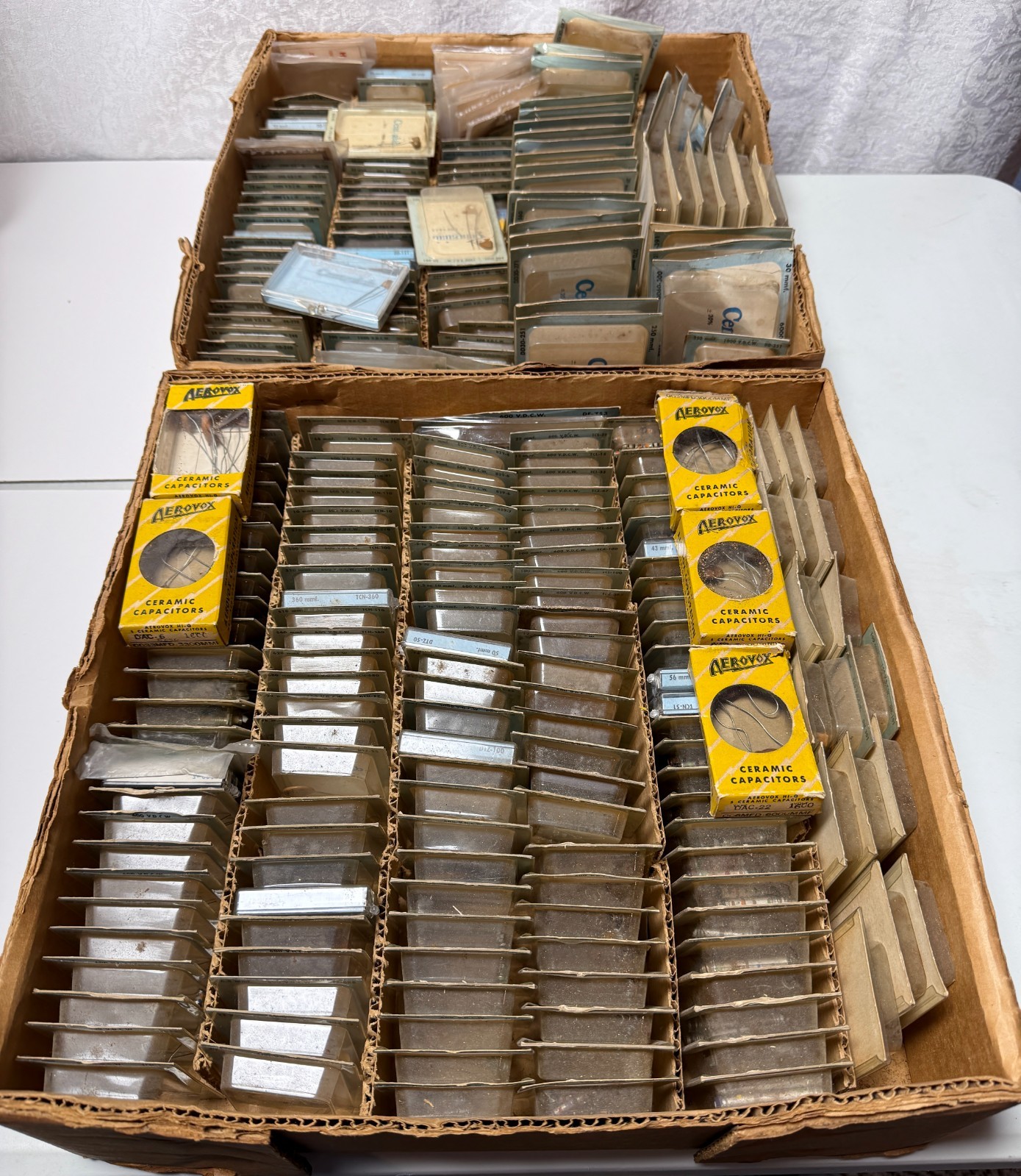 290 Packages NOS Centralab Ceramic Disc & Ceramic Tubular ‘Dogbone’ Capacitors