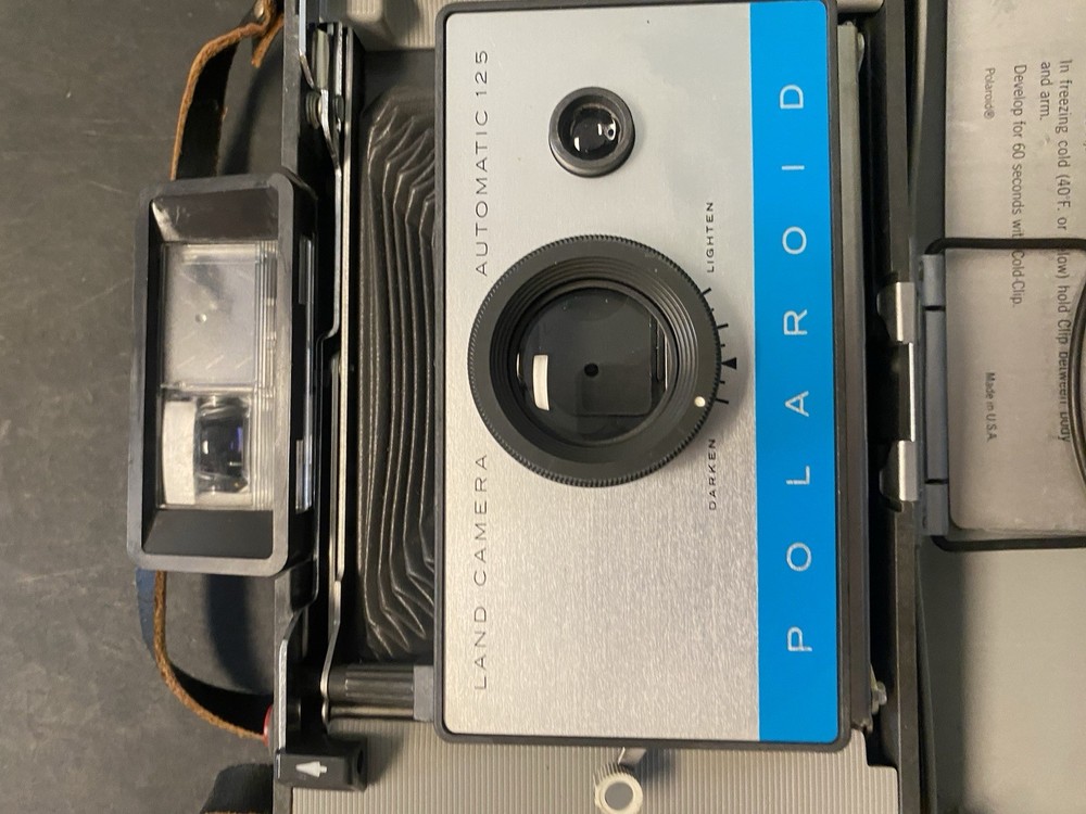 Polaroid Automatic 125 Land Camera