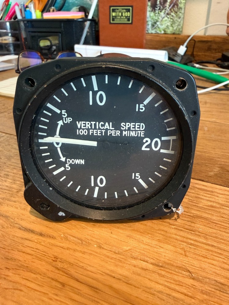 United Instruments Vertical Speed Indicator P/N 7000
