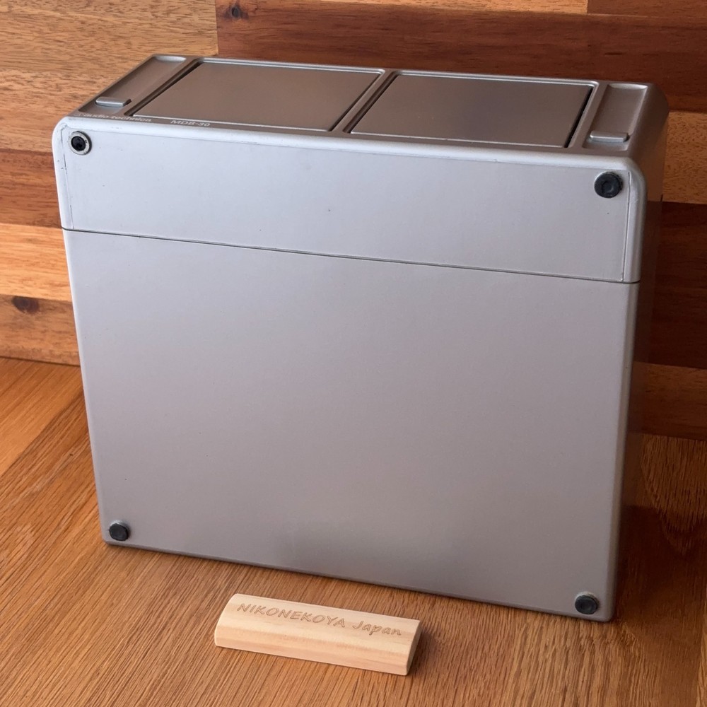 Stackable Telescoping MiniDisc Storage Case - Hold 30 MDs each Silver Used #50