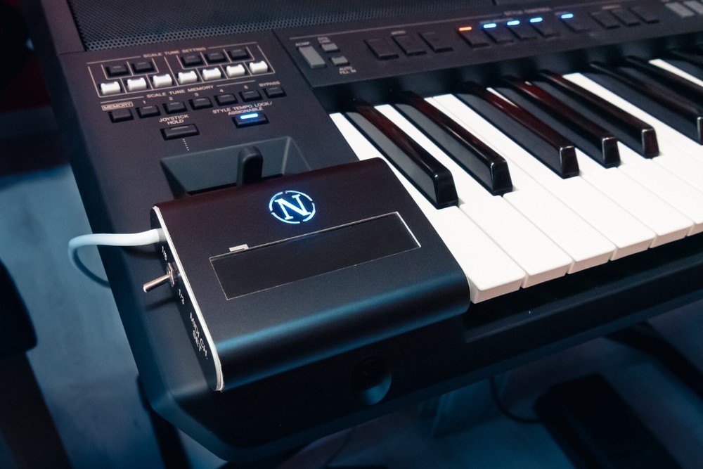 Nalbantov MidiRIB MIDI Ribbon Controller for Studiologic with a MIDI interface