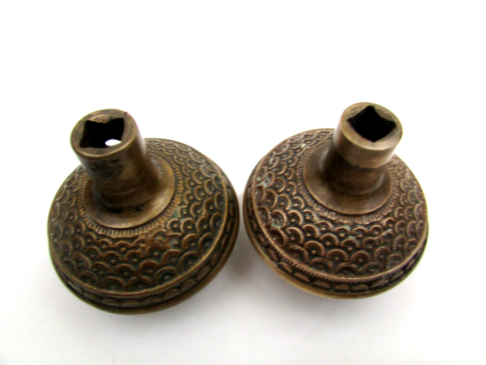 Antique 1885 Penn Hardware Daisy Pattern Door Knobs Entrance Set D-10400