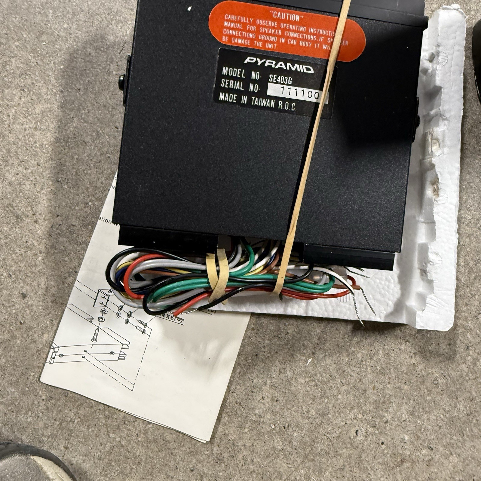 Pyramid SE403G Car Amplifier Equalizer Black Integrated Power *new Old Stock*