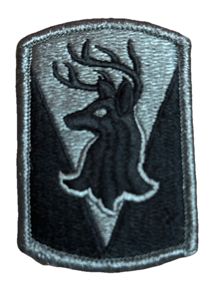 Military Patch Badge Army 86th Armored Brigade ACU Hook Loop Back Variant 86