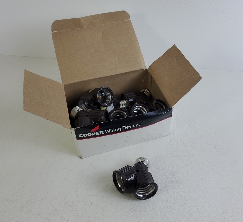 (10 PACK) Cooper Wiring Devices Inc 700B-BOX TWIN-LITE KEYLESS SOCKET ADAPTERS