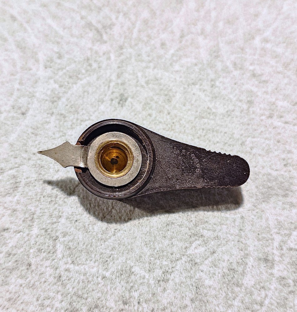 Vintage Daka-Ware Chickenhead Knob with metal Pointer Indicator