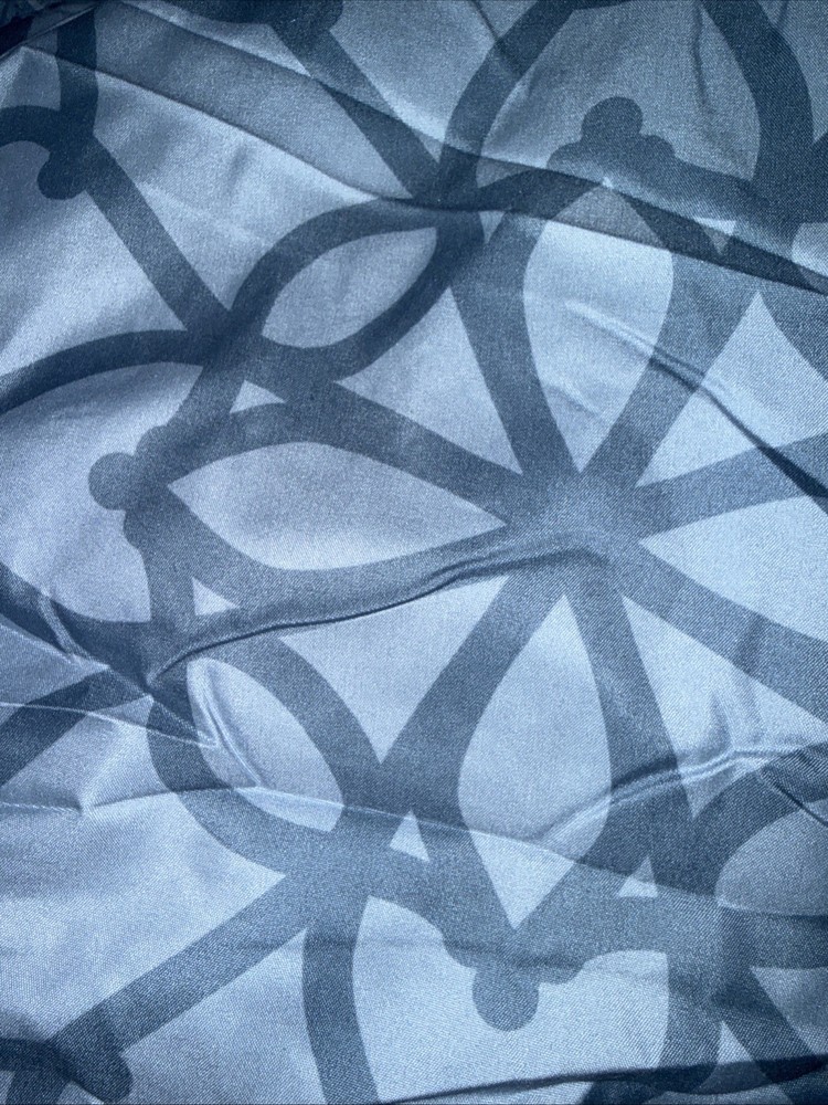 Badgley Mischka Queen Comforter Neutral Blue/gray Print Reverse Solid W/Bag New