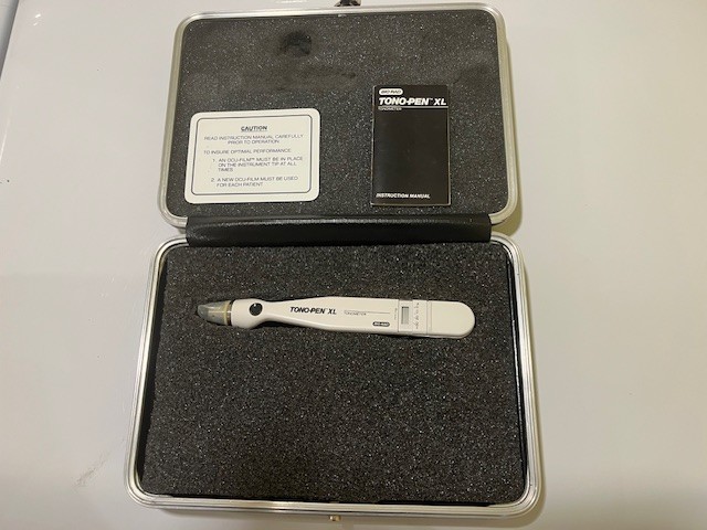 Tonometer Tono-Pen XL Bio-Rad Good Condition, includes tip covers, 4 batteries,