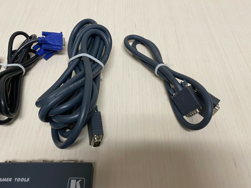 BB15: Kramer VP-200N 1:2 High Resolution XGA Distribution Amplifier
