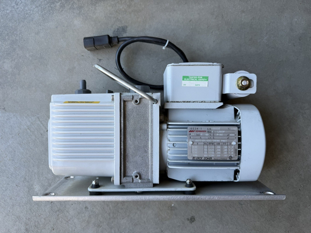 Edwards Vacuum Pump Model E2M0.7/ IEC34-1