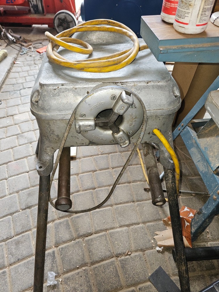 Ridgid 400 Pipe Threader with short legs used