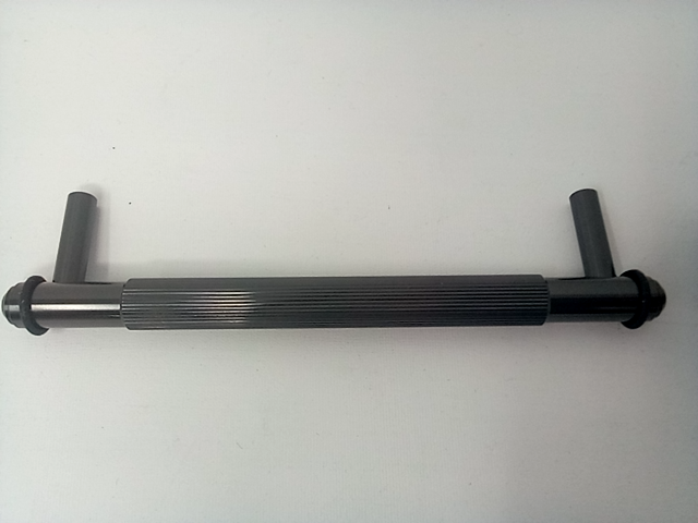 Buster and Punchy London Pull Bar Small Black