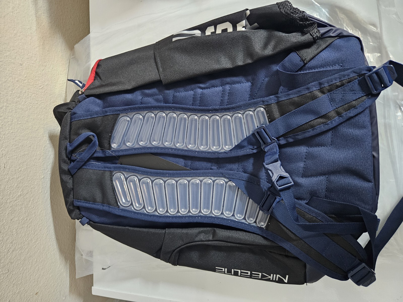 Nike Hoops Elite Pro USA Basketball Team Men’s Backpack Black Red