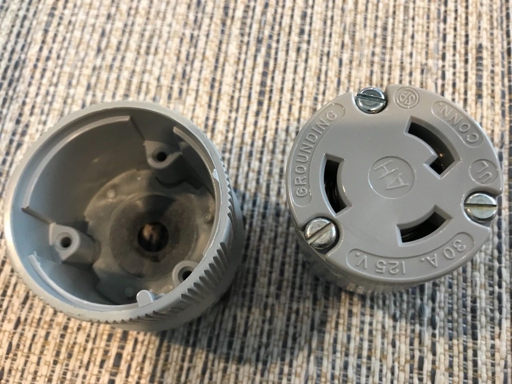 Arrow Hart 6342 Locking Plug 30A 250V 2P 3W Grounding