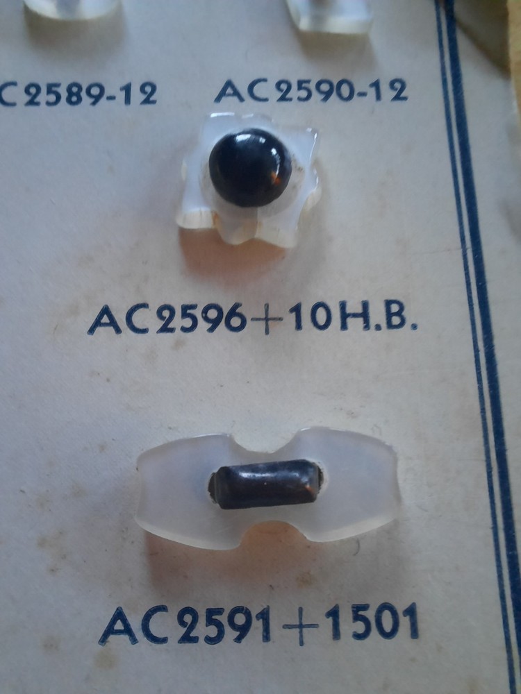Vintage Buttons Plastic