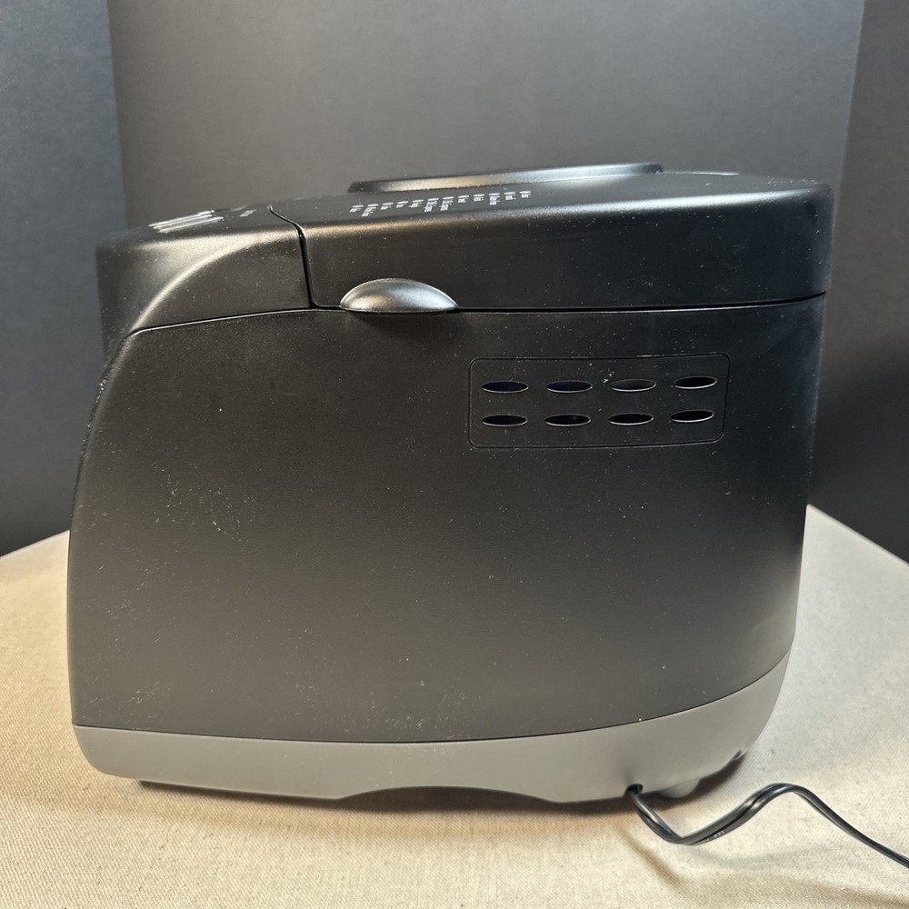 Hamilton Beach 29882 Home Baker Bread Maker Machine 2lb Digital