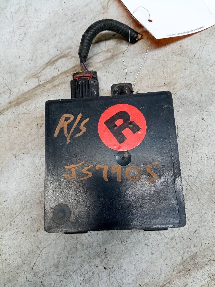 Used Blind Spot Detection System Warning Control Module fits: 2011 Lincoln Mkz D