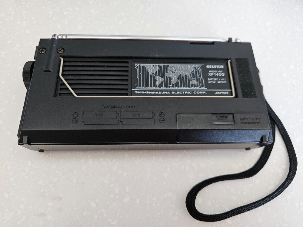 Radio Silver XF2400