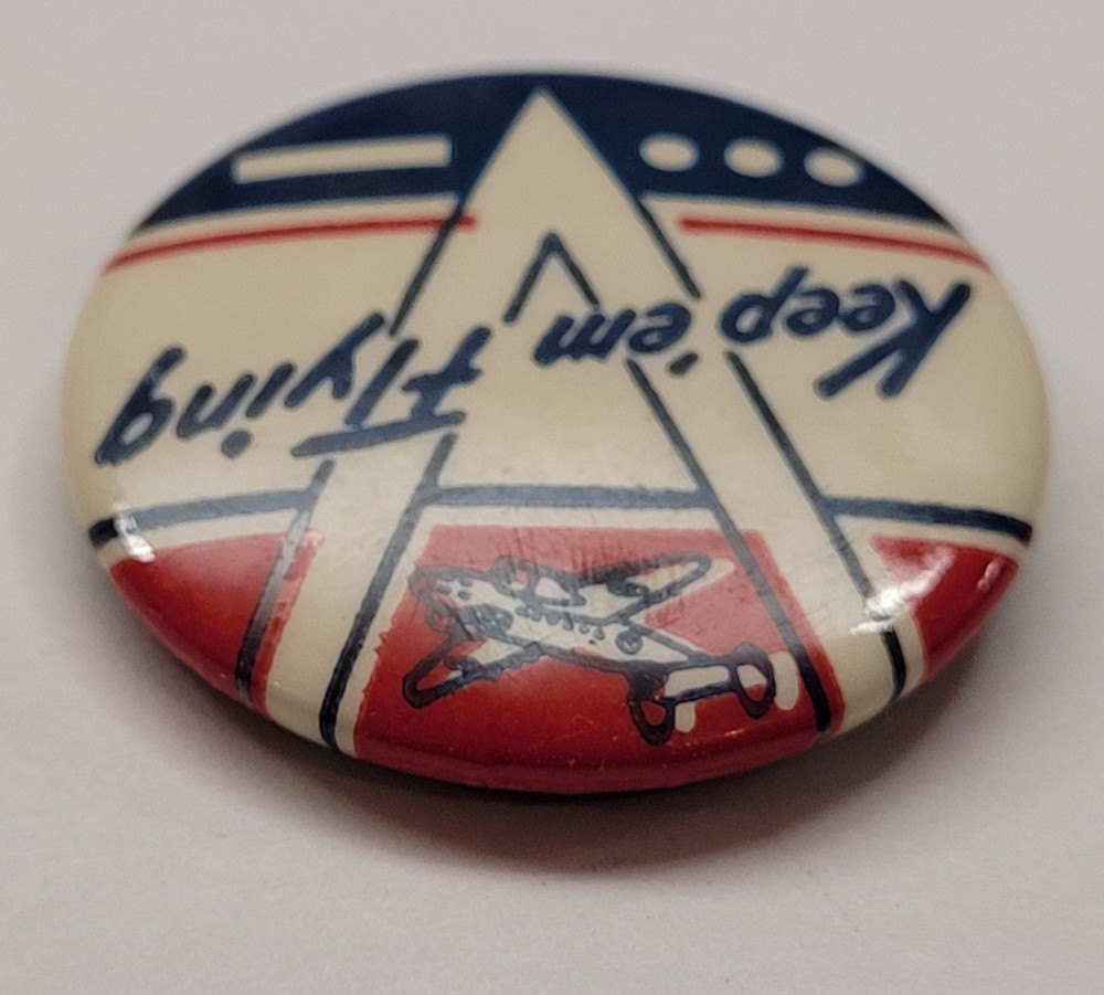 WW2 Keep'em Flying Pinback Button V Morse Code Military Home Front