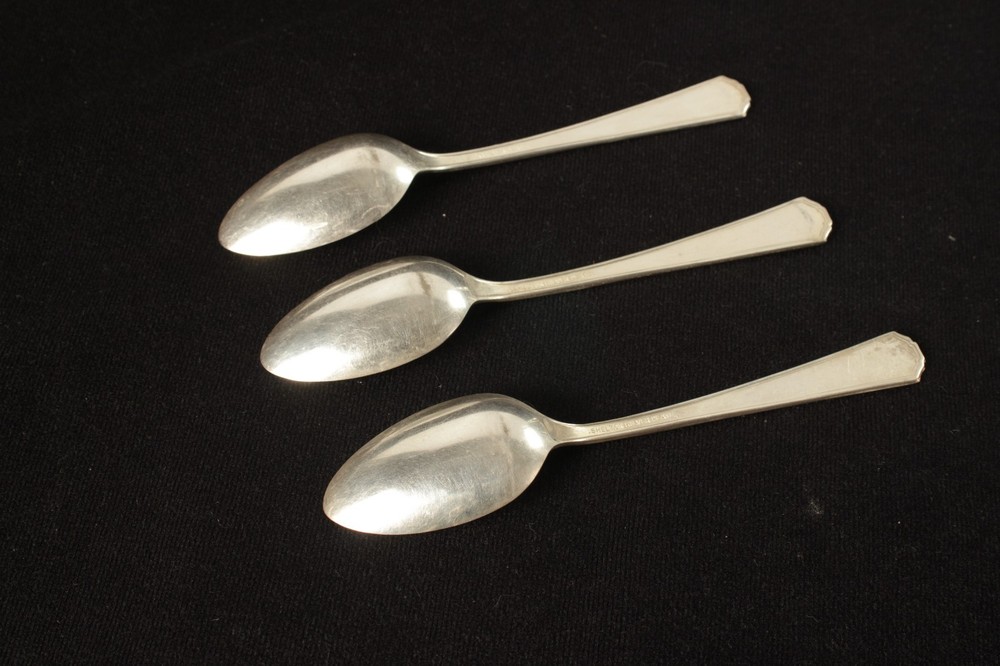 3 Teaspoons Shelton Silverplate Pattern 1935 Very Good Condition