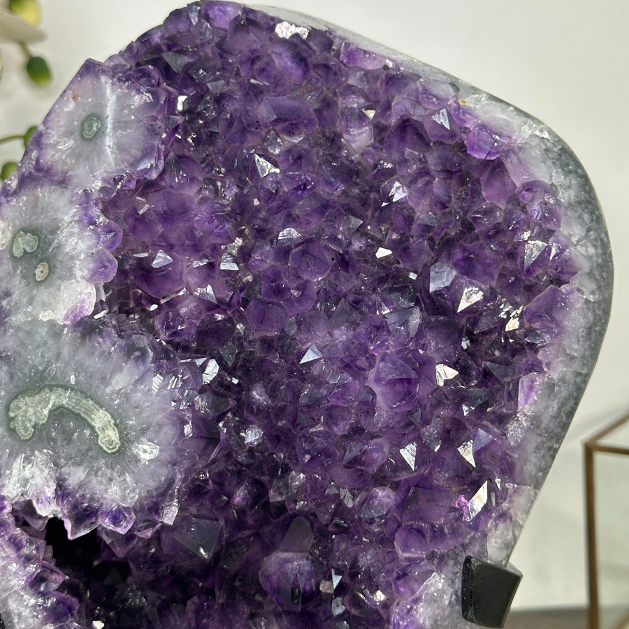 Top Grade Natural Amethyst Stone Statement Piece. MWS2829
