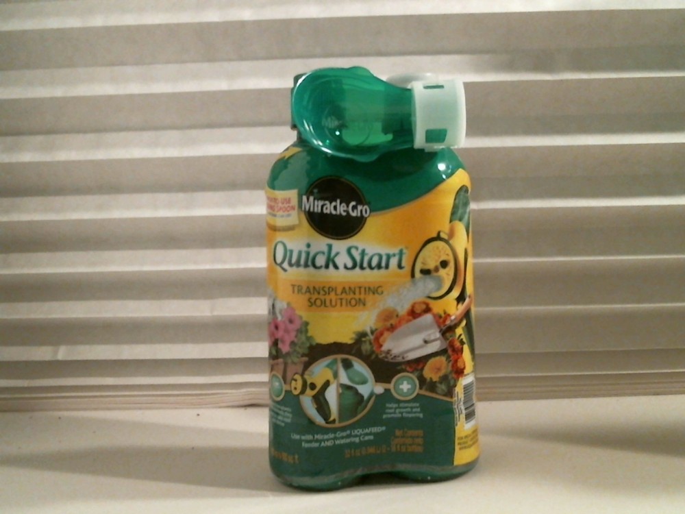 Miracle-Gro Quick Start Transplanting Solution 00444, 32 Oz
