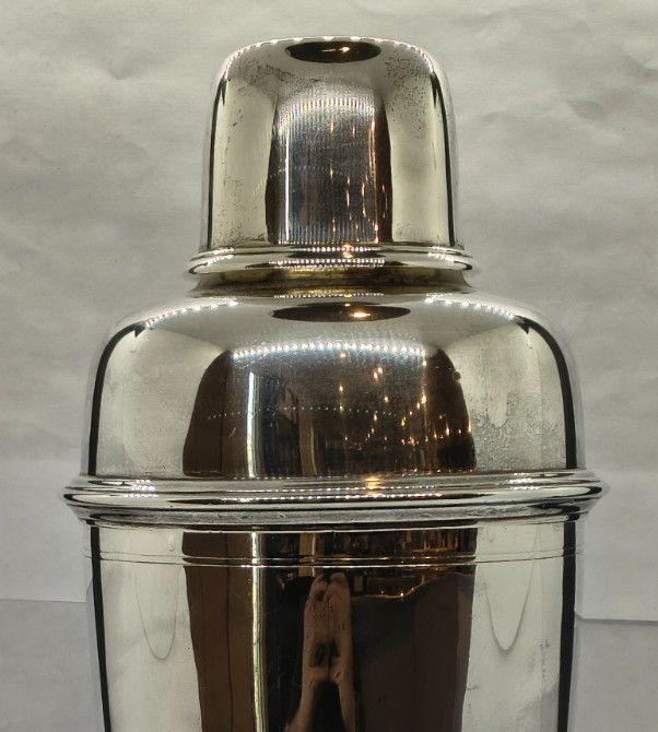 Tiffany & Co 3 Pint Sterling Silver Cocktail Shaker -30.9 Troy OZ / 10-7/8''