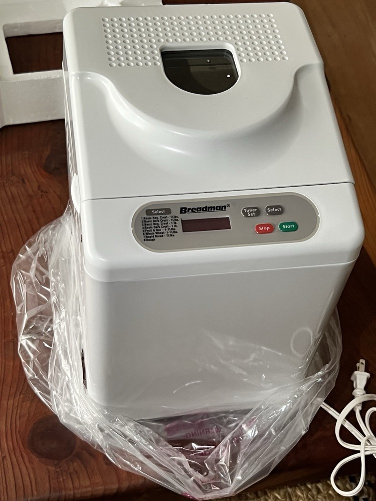 Breadman Automatic Bread Maker Model TR441 Brand New Open Box