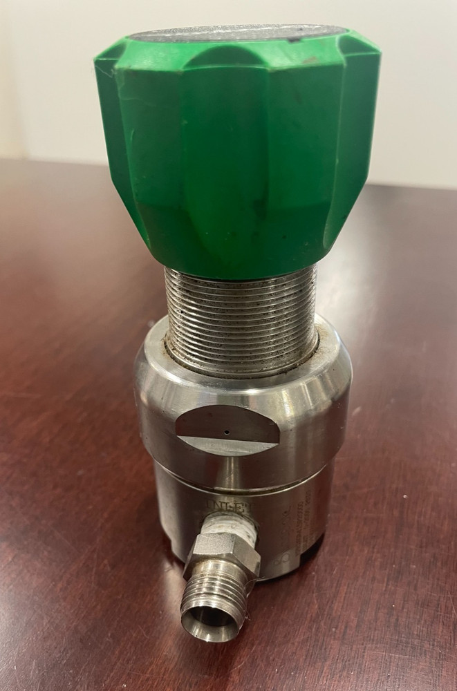 SWAGELOK-Compact Back-Pressure Regulator - 2000 psig