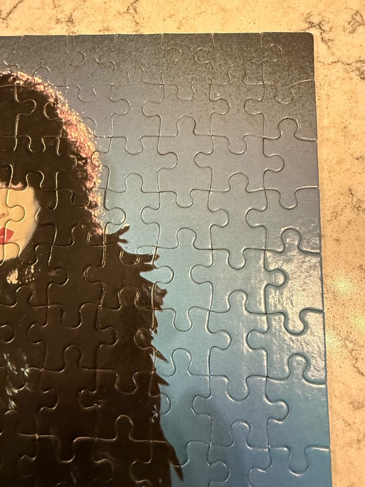 Kiss Puzzles