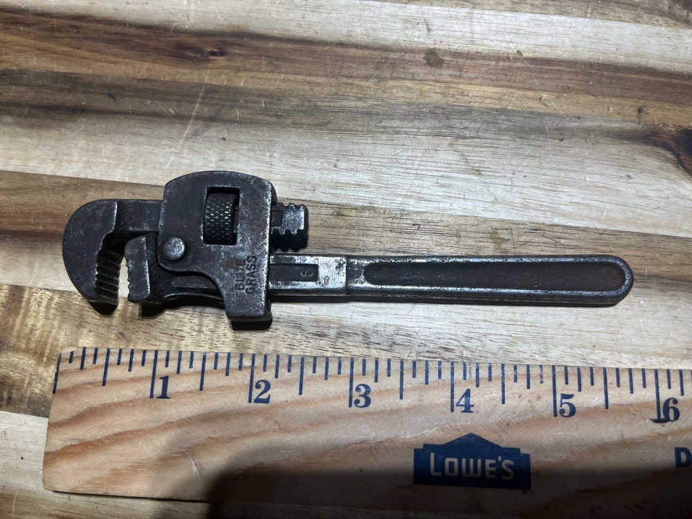 Vintage Blue Grass small pipe wrench (23749)