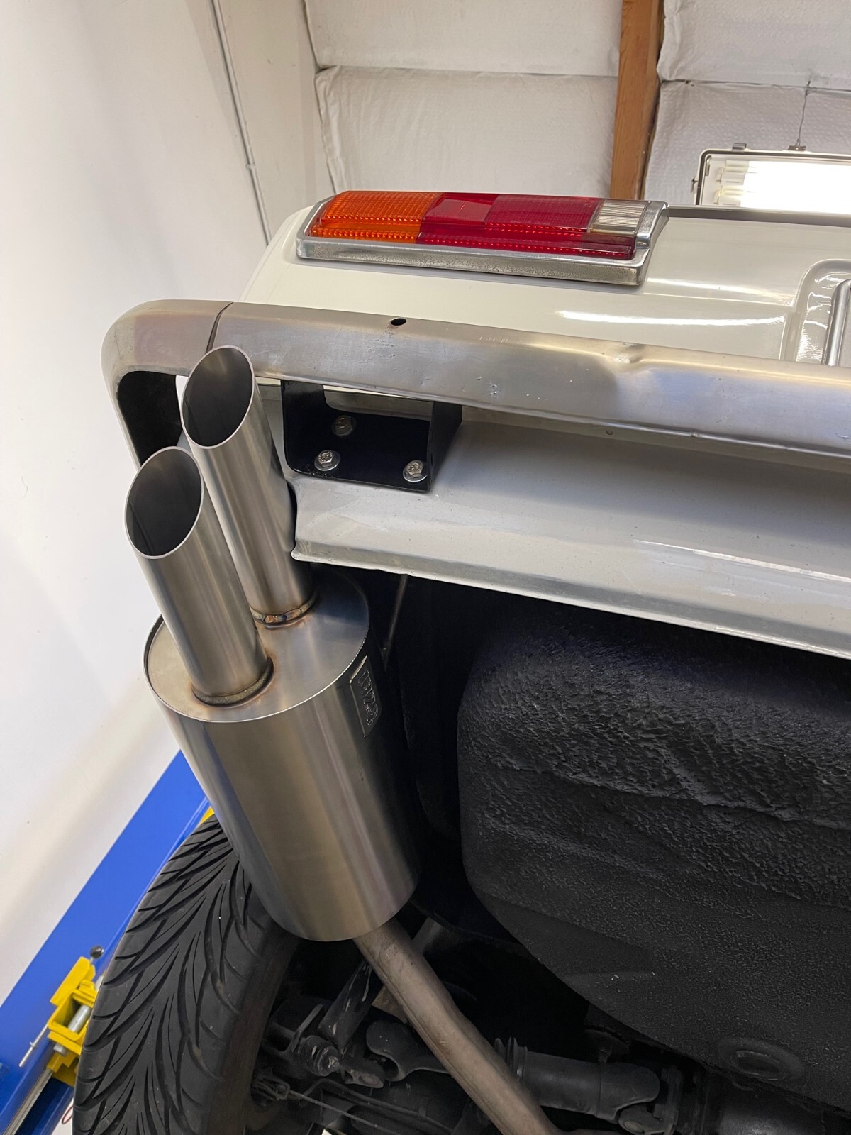 1320 Twin Exit Fujitsubo Legalis Style muffler 240z 260z 280z 510 2.5 inch inlet