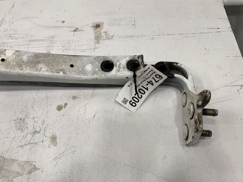 2017 Peterbilt 579 Hood Hinge (674-10209)
