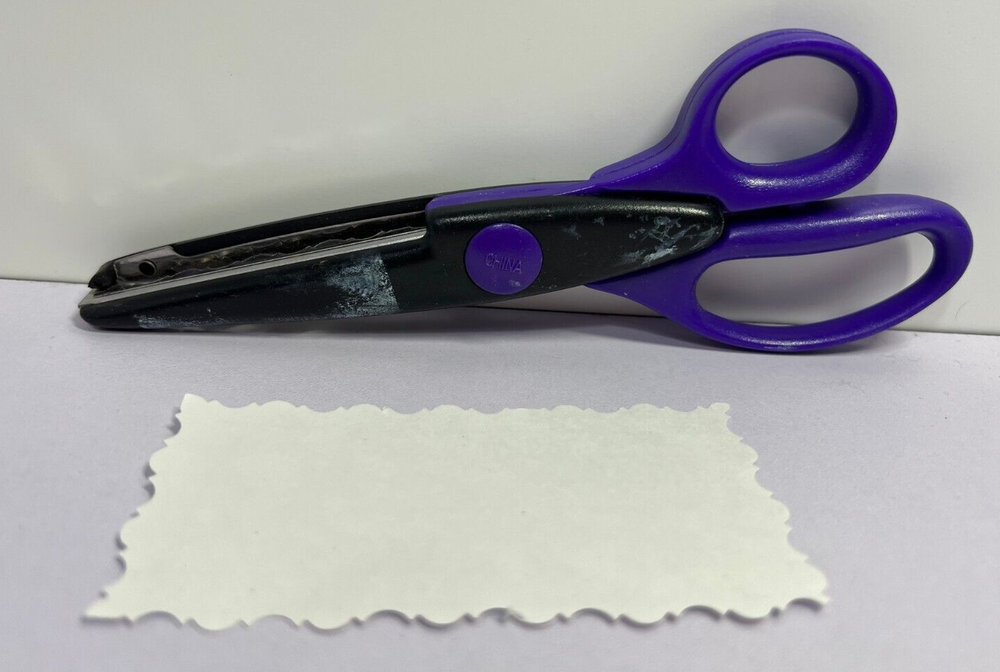 Fiskars Paper Edgers - Victorian pattern - Scrapbooking Design Scissors