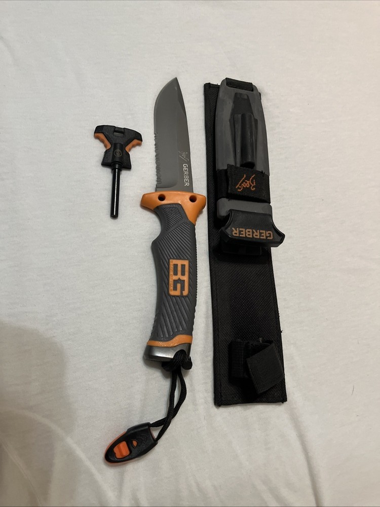 Gerber Bear Grills Basic 8-Piece Survival Kit Mini Knife, Fire Starter, Whistle